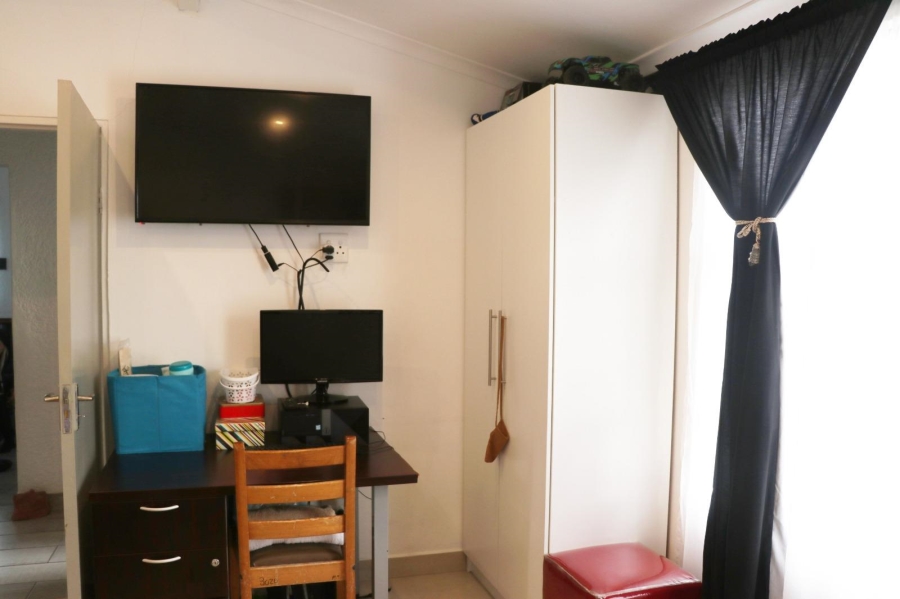 To Let 3 Bedroom Property for Rent in Idasvallei Western Cape